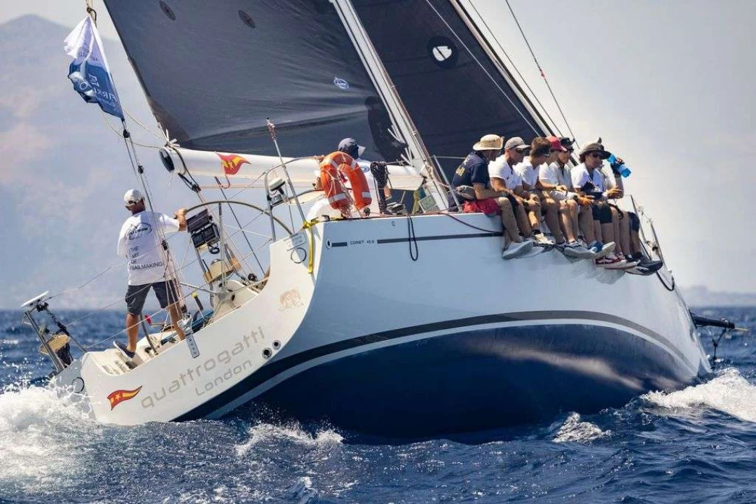 Quattrogatti, un Comet 45 S che non chiede permesso: Campione Italiano Offshore 2026 in Classe A